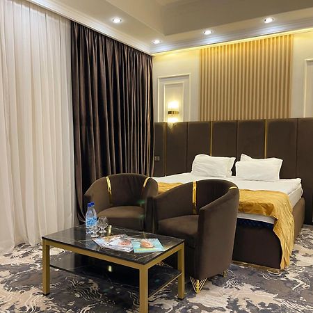 Jasmine Hotel Taraz Exterior foto